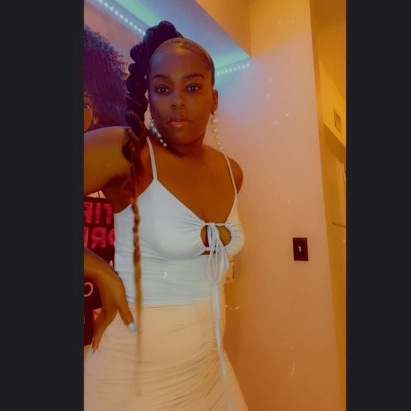 “CALI” CROP IN BLUE - Picture 4 of 4